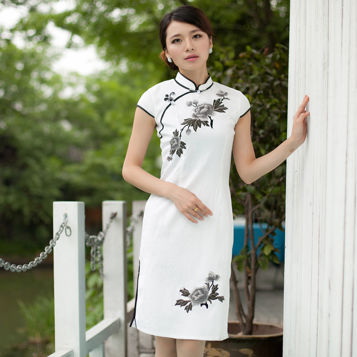 white qipao