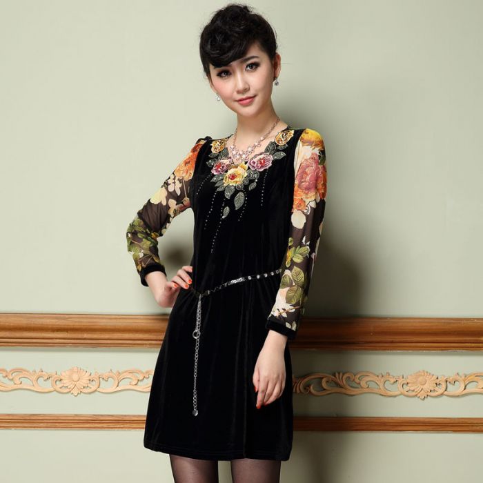 Gorgeous Embroidery Mandarin Style V Neck Dress